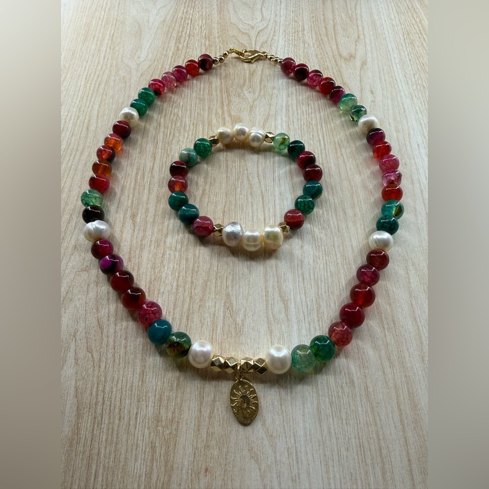 Elegant Multicolor Beaded Necklace and Bracelet Set